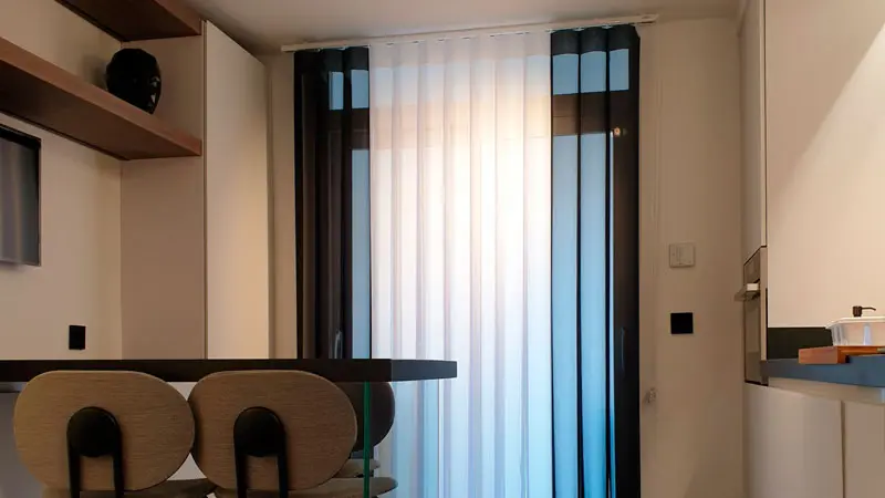 Cortinas verticales noche y día para salón comedor