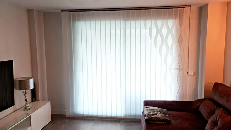 Cortinas verticales para el salón